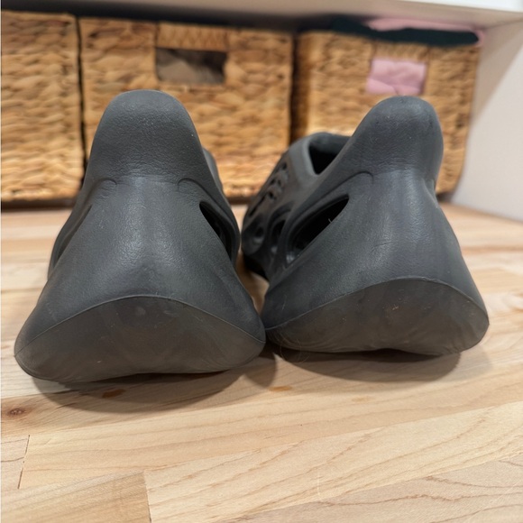 Adidas foam Yeezy rnnr 12 - Picture 3 of 6